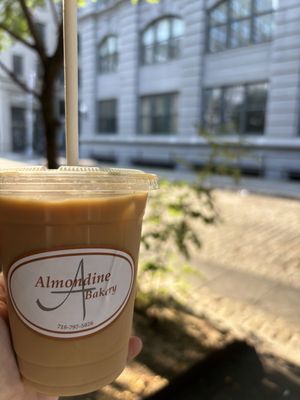 Almondine Bakery by null