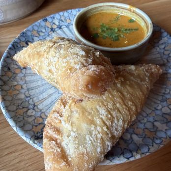 Palette 22 - CURRY CHICKEN EMPANADAS - Bars Near Me - Arlington, Virginia Palette 22 - CURRY CHICKEN EMPANADAS - Bars Near Me - Arlington, Virginia