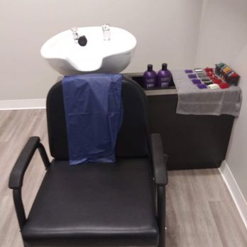 Troy’s Barbershop - Shampoo bowl - Barbers Near Me - Riverview, Florida Troy’s Barbershop - Shampoo bowl - Barbers Near Me - Riverview, Florida