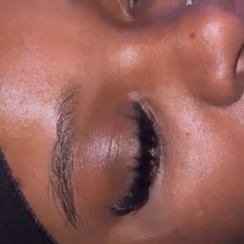Anairè Twin - Eyelash Service Near Me - Oakland, California