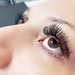 Christine's - Beautiful lashes by Erica!