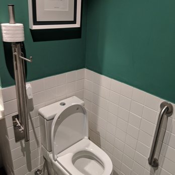 Navarro - Clean bathroom - Mediterranean Near Me - Valencia, V Navarro - Clean bathroom - Mediterranean Near Me - Valencia, V