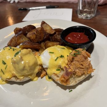 Cobblestone Zionsville - Salmon benedict - Bars Near Me - Zionsville, Indiana