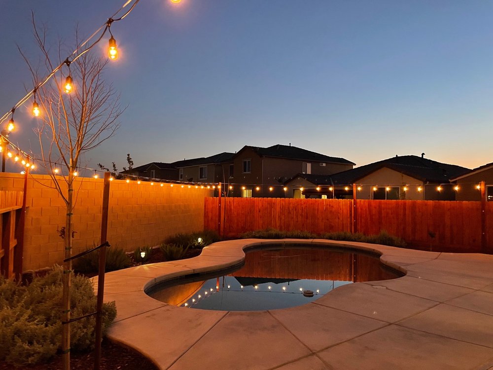 EMERALD POOLS Updated October 2024 31 Photos 755 N Peach Ave