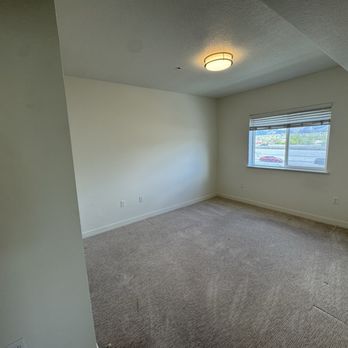 Skyline Peaks - Bedroom 2 - Apartments Near Me - Draper, Utah