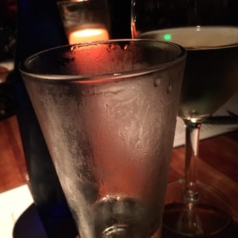 Houston's Restaurant - Handsome drinks - American Near Me - Pompano Beach, Florida