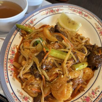 Cafe Vie - Pad Thai Combo - Vietnamese Near Me - Overland Park, Kansas