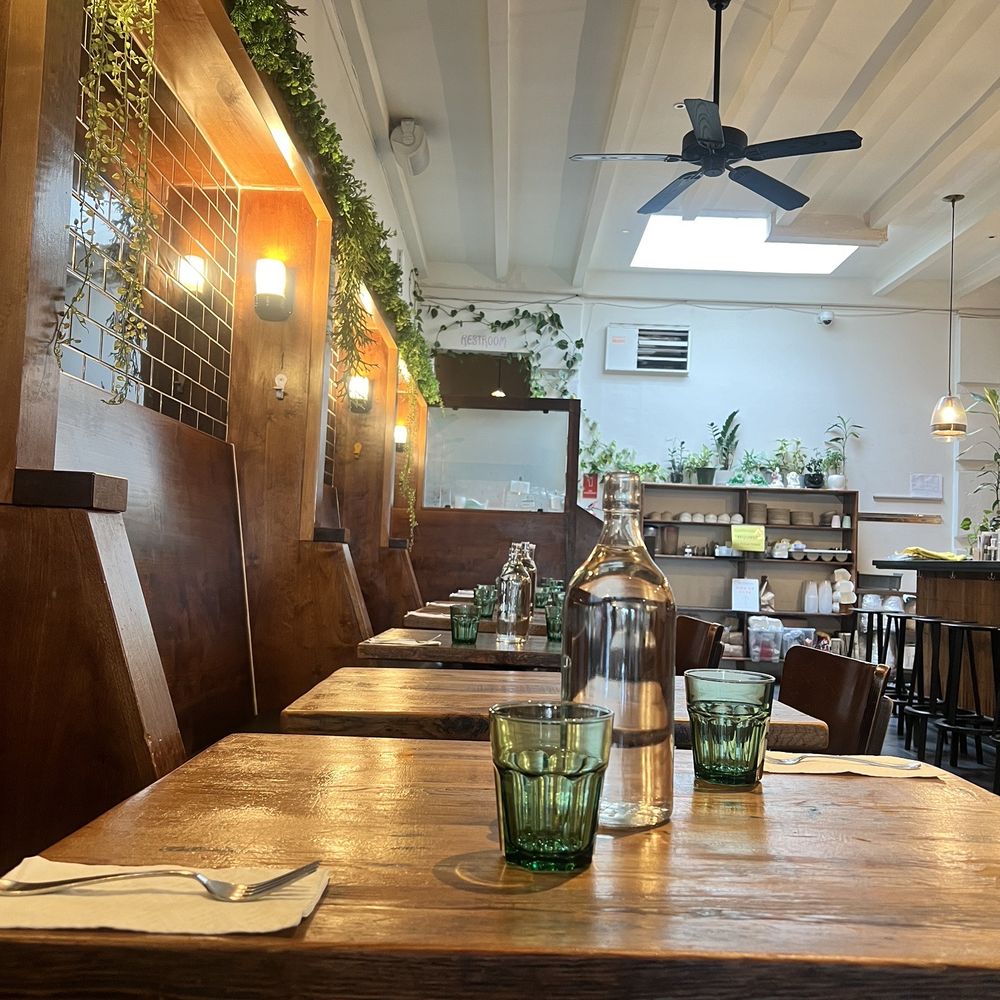Yimm - Part of the interior, large place. More seating than this - Thai Near Me - Oakland, California