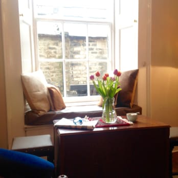 Strumpets - Window seats. - Coffee & Tea Near Me - Edinburgh, EDH