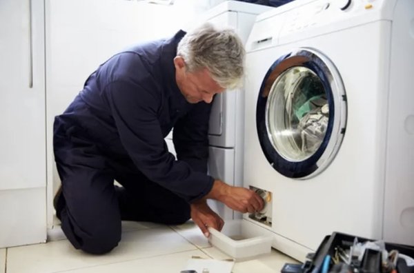 WASHER AND DRYER APPLIANCE REPAIR & SERVICE - Meticulous attention to detail is what sets Honorable Appliance Repair apart. Rest assured when an issue arises, the same level of attention is applied to your washer and dryer repair.
Whether your washing machine won't drain, washer won't spin, or simply won't turn on, or perhaps your dryer won't heat up, Honorable Appliance Repair can provide regular service repair to address the problem.
Our team understands how important it is make sure your laundry room appliances running efficiently at all times. Problems with laundry appliances can cost you time and money, adding more stress to all that you already have to do. WASHER AND DRYER APPLIANCE REPAIR & SERVICE - Meticulous attention to detail is what sets Honorable Appliance Repair apart. Rest assured when an issue arises, the same level of attention is applied to your washer and dryer repair.
Whether your washing machine won't drain, washer won't spin, or simply won't turn on, or perhaps your dryer won't heat up, Honorable Appliance Repair can provide regular service repair to address the problem.
Our team understands how important it is make sure your laundry room appliances running efficiently at all times. Problems with laundry appliances can cost you time and money, adding more stress to all that you already have to do.