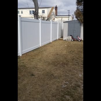 Eli’s Home Soultions - Vinyl fence install - General Contractors Near Me