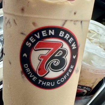 7 Brew Coffee - Iced Banana Bread Blonde - Coffee & Tea Near Me - Tinley Park, Illinois