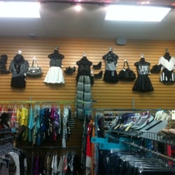 Plato's Closet - This is my favorite display of the fashion at Plato's! Love this style so much!
