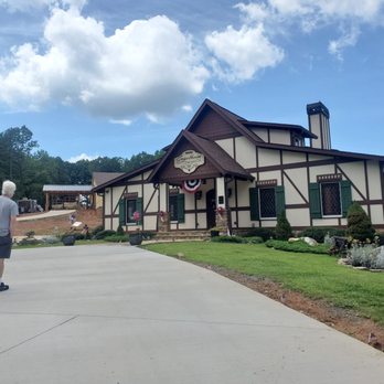 Engelheim Vineyards - Tasting room - Wineries Near Me - Ellijay, Georgia Engelheim Vineyards - Tasting room - Wineries Near Me - Ellijay, Georgia