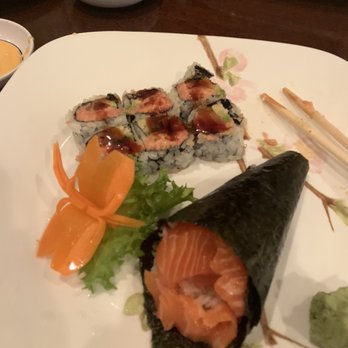 Tenjin Sushi - Salmon hand roll - Japanese Near Me - Syosset, New York Tenjin Sushi - Salmon hand roll - Japanese Near Me - Syosset, New York