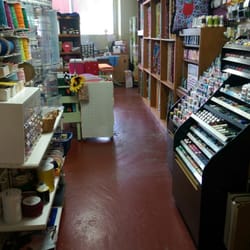 Hyderhangout: Quilt Fabric & More - Back to front, plenty to choose from