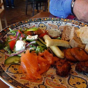 PopEi - schaal vol tapas - Caribbean Near Me - Eindhoven, New Brunswick PopEi - schaal vol tapas - Caribbean Near Me - Eindhoven, New Brunswick