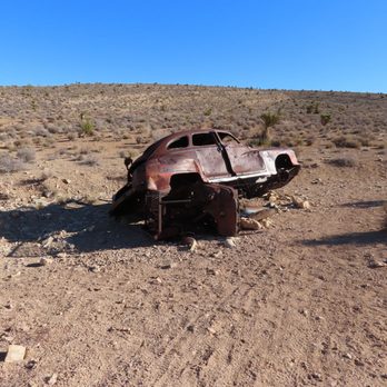 Wheeler Camp Springs Loop - A side trip takes you to this old Dodge abandoned in the desert. - Hiking Near Me