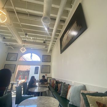 Savvvys - Interior - Internet Cafes Near Me - Pasadena, California Savvvys - Interior - Internet Cafes Near Me - Pasadena, California