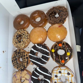 Glaze Doughnuts - I'm nutty for this dough. - Donuts Near Me - Las Vegas, Nevada Glaze Doughnuts - I'm nutty for this dough. - Donuts Near Me - Las Vegas, Nevada