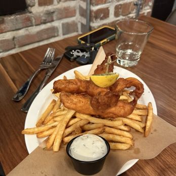 Great Divide Brewery & Roadhouse - Fish and chips - American Near Me - Denver, Colorado