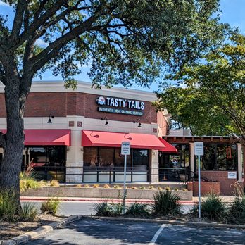 Tasty Tails - Restaurant Front - Seafood Near Me - Dallas, Texas Tasty Tails - Restaurant Front - Seafood Near Me - Dallas, Texas