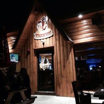 Thirsty Beaver - Just kicking it outside with a couple of friends. Best food in Cranston, hands down! Great atmosphere and super-nice waitress. - Pubs Near Me - Cranston, Rhode Island