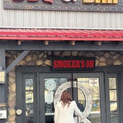 Montana's BBQ & Bar