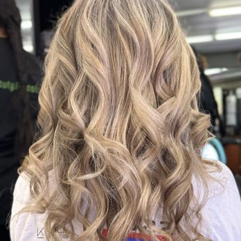 Blue Door Salon - Hair Salons Near Me - Bee Cave, Texas Blue Door Salon - Hair Salons Near Me - Bee Cave, Texas