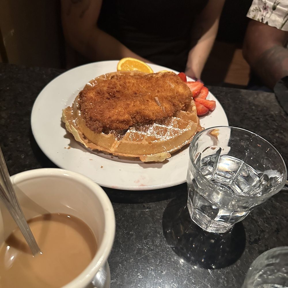 The Landing - Chicken and waffles. Ok. Not great. Get the tacos or omelets instead. - Hotels Near Me - Chelan, Washington The Landing - Chicken and waffles. Ok. Not great. Get the tacos or omelets instead. - Hotels Near Me - Chelan, Washington