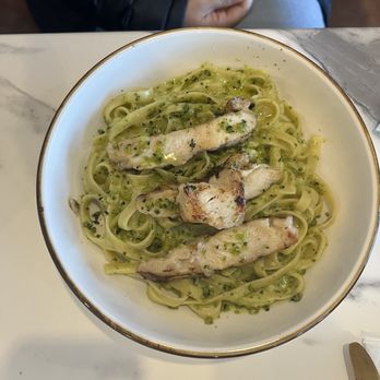Antinoz Cafe - Pesto Di Pollo Fettuccine - Italian Near Me - San Antonio, Texas
