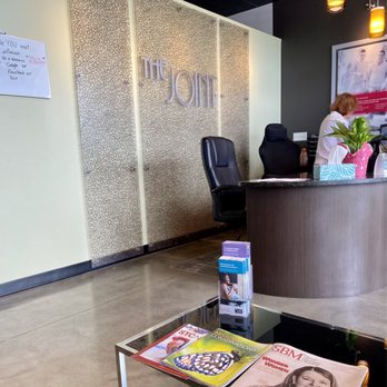 The Joint Chiropractic - Chiropractors Near Me - St. Charles, Missouri
