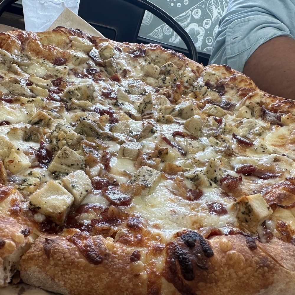 Fuze Pizza - Chicken, beef, bacon, barbecue sauce, pizza large $21 - Pizza Near Me - Corona, California Fuze Pizza - Chicken, beef, bacon, barbecue sauce, pizza large $21 - Pizza Near Me - Corona, California