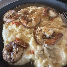 Shrimp & Smoked Gouda Grits