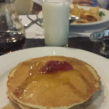 Terranova - Free pancakes for breakfast at hotel terranova delicious!! - Hotels Near Me - Tijuana, BCN