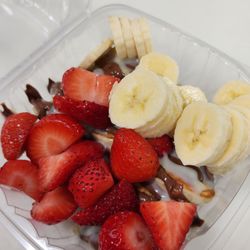 Viva La Vida Crepes HP - MIN PANCAKES w/ STRAWBERRY, BANANA & NUTELLA!