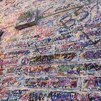 La Pepita - Writing on wall - Tapas Bars Near Me - Barcelona, B