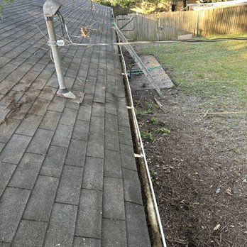 Rivera's Multi Service - Limpieza de canaletas - Lawn Services Near Me Rivera's Multi Service - Limpieza de canaletas - Lawn Services Near Me