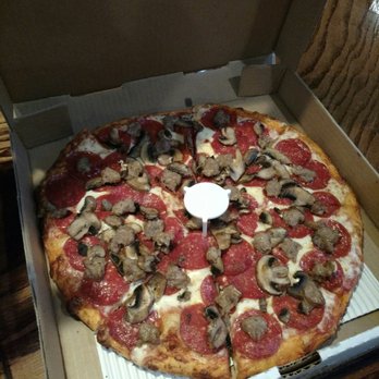 Michelangelo's Pizzeria - ...He asked if I wanted"fresh" mushrooms...Oh yeah! *Pepperoni, Italian sausage and mushroom* - Pizza Near Me - Clovis, California Michelangelo's Pizzeria - ...He asked if I wanted"fresh" mushrooms...Oh yeah! *Pepperoni, Italian sausage and mushroom* - Pizza Near Me - Clovis, California