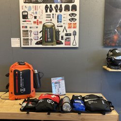 Uncharted Supply Co - Amazing two person kit