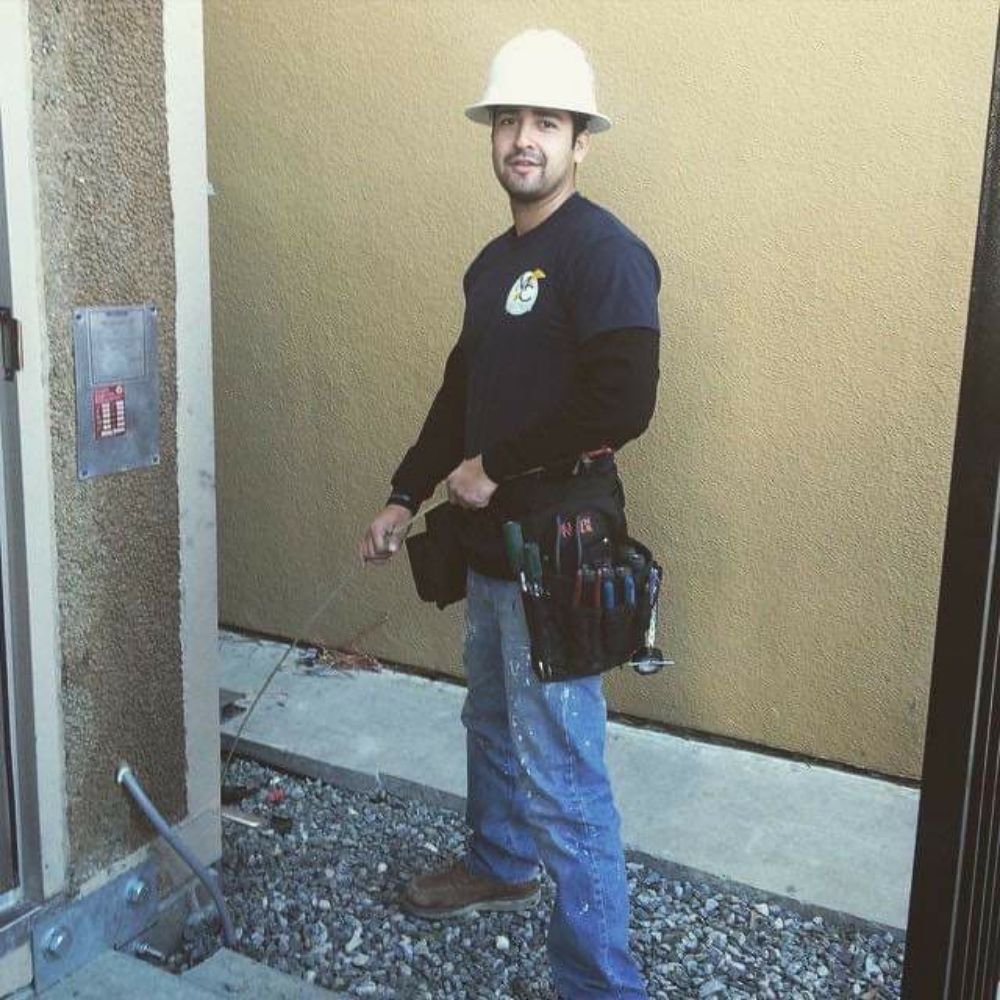 Slide of The Tri-County Handyman