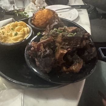 Jordyn's Soul Cafe - Short ribs with yams & Mac & cheese - Soul Food Near Me - Chicago, Illinois Jordyn's Soul Cafe - Short ribs with yams & Mac & cheese - Soul Food Near Me - Chicago, Illinois