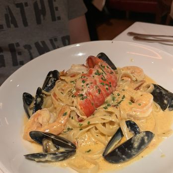 Shaw's Crab House - Pasta - Seafood Near Me - Chicago, Illinois Shaw's Crab House - Pasta - Seafood Near Me - Chicago, Illinois