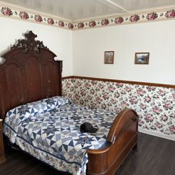 Bridgeport Inn
