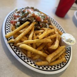 Fredi’s Grill - Gyro with French fries