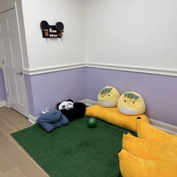 Youth Island Learning Center - Reading corner - Tutoring Centers Near Me - New York, New York Youth Island Learning Center - Reading corner - Tutoring Centers Near Me - New York, New York