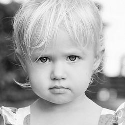 Caroline Z Photography - A little girl portrait
