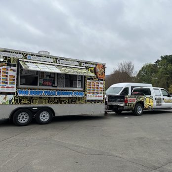 Noom Yai - The rig - Food Trucks Near Me Noom Yai - The rig - Food Trucks Near Me