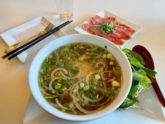 Basilic Vietnamese Grill by null