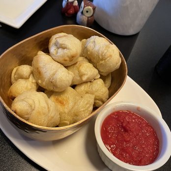 Wendy Puff Pizzeria + Pub - Garlic knots w/ homemade marinara - Pizza Near Me - Eureka, Illinois